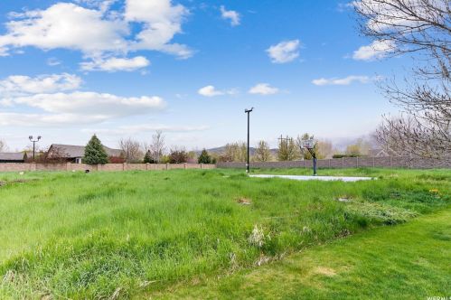 497 Rnch Dr, Alpine UT exterior