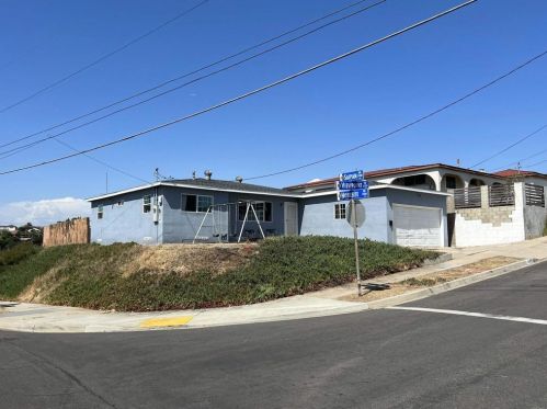 6302 Viewpoint Dr, San Diego, CA 92139-2438