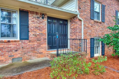 4290 Cavan Dr, Stone Mountain, GA 30083-2475