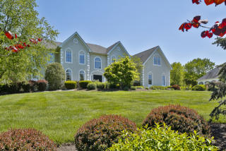 18 Bailey Dr, Princeton, NJ 08540-7955