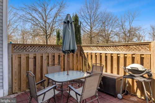 3314 Tapestry Cir, Burtonsville MD 20866-2067 exterior