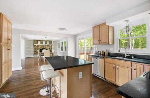 7114 Sterling Grove Dr, Springfield VA  22150-4430 exterior