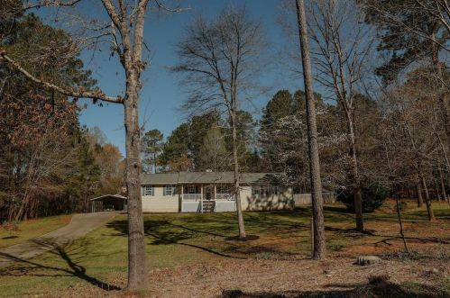 4671 Bullock Ln, Loganville, GA 30052-3513
