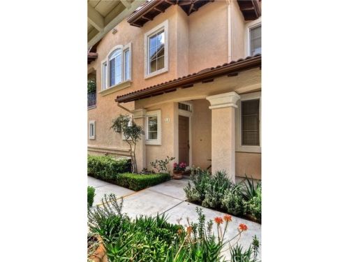 33 Olivewood, Irvine, CA 92618-6910
