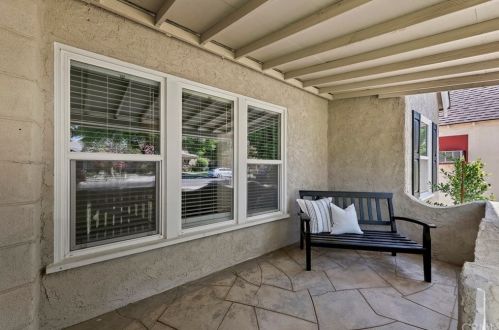 4327 Elmwood Ct, Riverside, CA 92506-1137