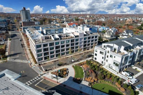 601 Heck St, Tinton Falls NJ  07712-6615 exterior