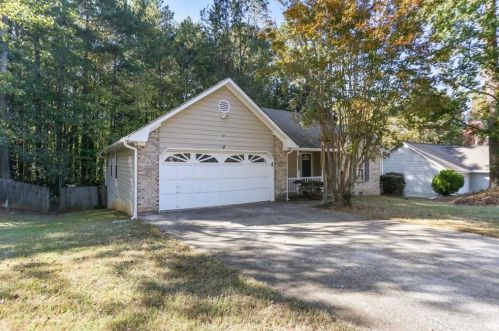 425 Grove Hill Dr, Stockbridge, GA 30281-3056