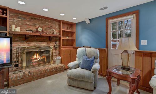 176 Berrywood Dr, Severna Park MD 21146-2033 exterior