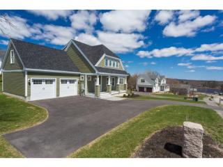 4 Shore Ln, Dover, NH 03820-4723