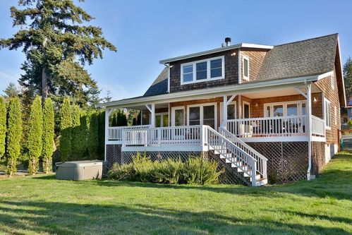 3584 Holmes View Dr, Langley, WA 98260-9671