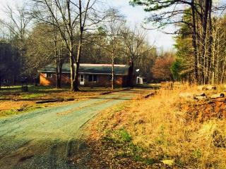 8922 Mcelroy Rd, Waxhaw, NC 28173-9036
