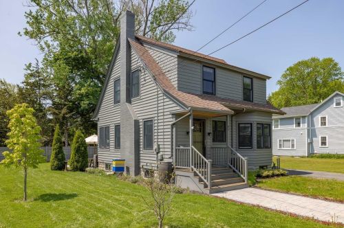 84 Thaxter Rd, Portsmouth, NH 03801-4931
