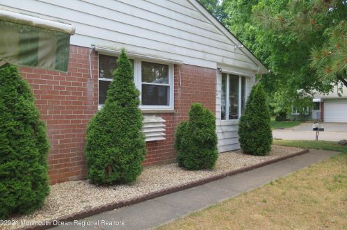 7 Valley Forge Dr, Lakehurst NJ  08759-1630 exterior