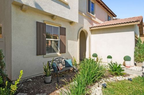 1118 Iris Ave, Rialto, CA 92376-4070