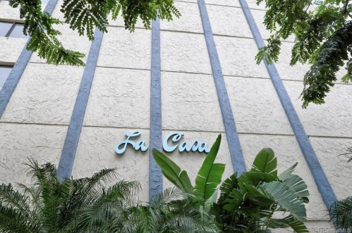 2092 Kuhio Ave, Honolulu HI  96815-2151 exterior