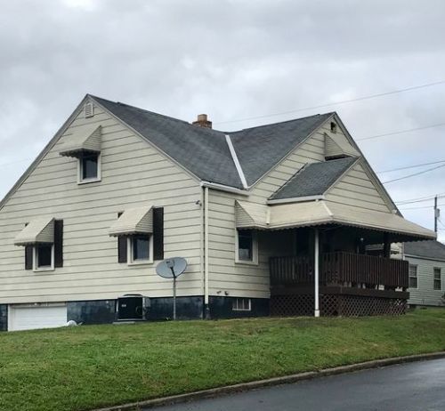 209 Lemont Ct, White Hall, WV 26554-4413