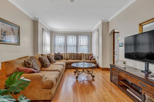 6107 Francisco Ave, Chicago, IL 60629-2331
