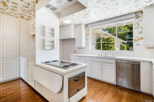4 Possum Ridge Rd, Palos Verdes Estates, CA 90274-5015