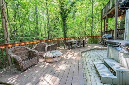 408 Harris Manor Dr, Atlanta GA  30311-2118 exterior