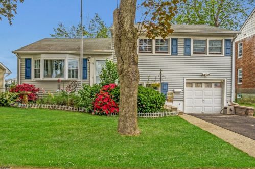119 6th Ave, Manville, NJ 08835-1207