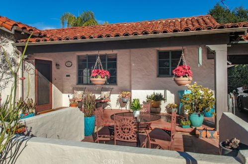 633 Buena Vista St, Redlands, CA 92373-5809