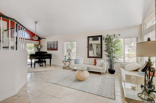 1032 Mission Grove Pkwy, Riverside, CA 92506-6224