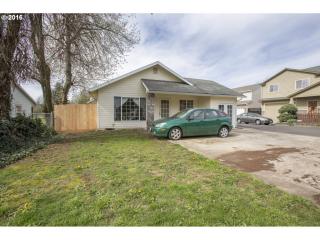 211 143rd Ave, Portland OR  97233-2115 exterior