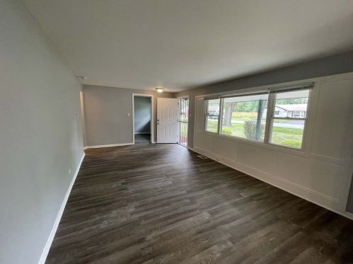 18125 Thomas Ln, Country Club Hills, IL 60478-5026