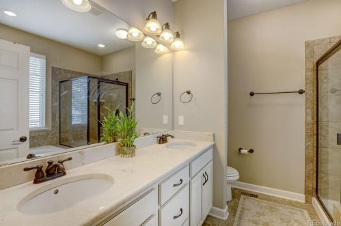 26140 Davies Dr, Aurora CO  80016-6100 exterior