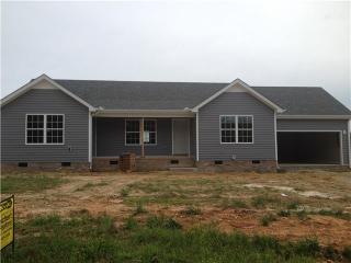 6391 Spring Creek Rd, Tullahoma, TN 37388-5566