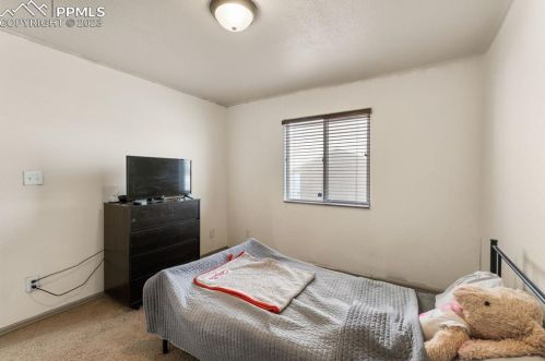 2305 Crestwood Ln, Pueblo CO  81008-2852 exterior