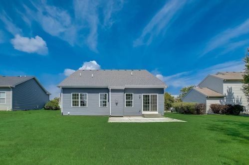 120 Reston Ct, Sycamore IL  60178-3000 exterior