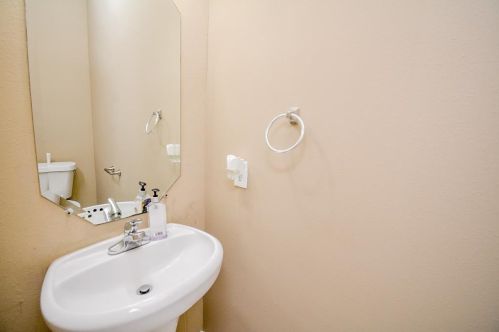 3403 Cypress Lndg Ct, Richmond TX 77471-6070 exterior