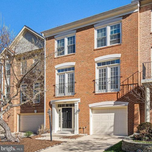 11410 Summer House Ct, Herndon, VA 20194-2006