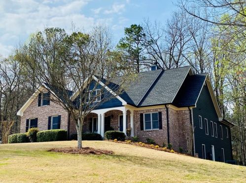3045 Spring Ct, Loganville, GA 30052-3331
