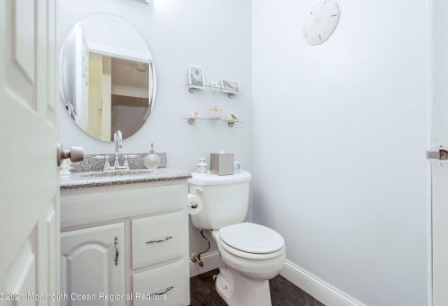 904 Buckingham Cir, Middletown NJ  07748-3467 exterior