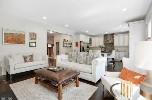 15 Park Pl, Mountain Lakes, NJ 07046-1000