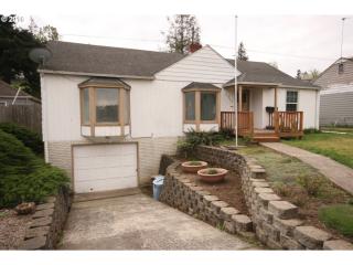 11248 Fremont Ct, Portland, OR 97220-2432
