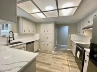 2300 Hawkeye Ave, Turlock CA 95380-2842 exterior