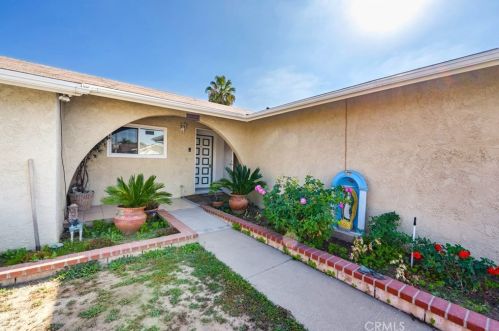 1261 Terrace Rd, Rialto, CA 92376-3725