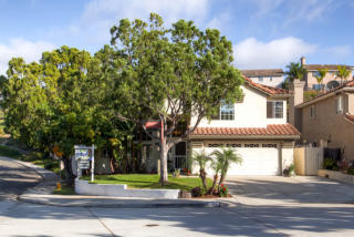 1068 Gallery Dr, Oceanside, CA 92057-7922