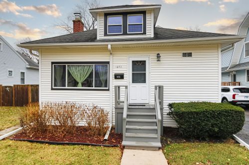 1653 Henry Ave, Des Plaines, IL 60016-6644
