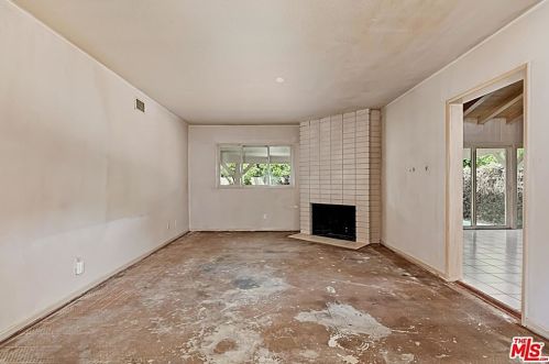 6561 Lasaine Ave, Van Nuys, CA 91406-5429