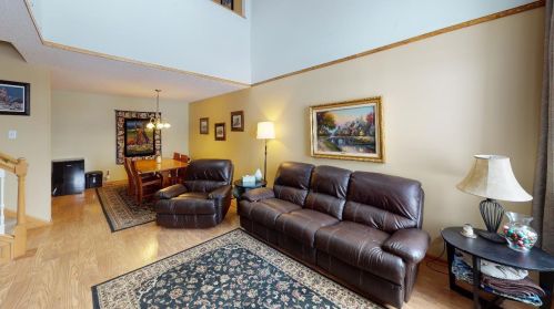 6193 Courtly Rd, Saint Paul, MN 55125-1908