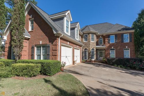 3054 Heather Ln, Bogart, GA 30622-5367