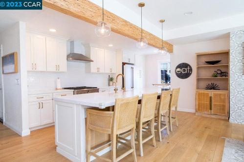 113 Vivian Dr, Concord CA  94523-2935 exterior