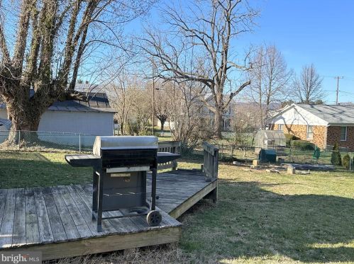 10 Brumback Ave, Richmond National Battlefiel, VA 22835-1712