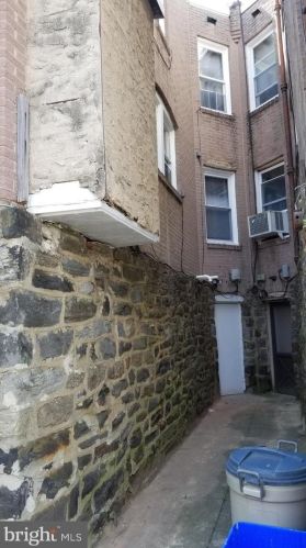 5411 Berks St, Philadelphia PA 19122-2132 exterior