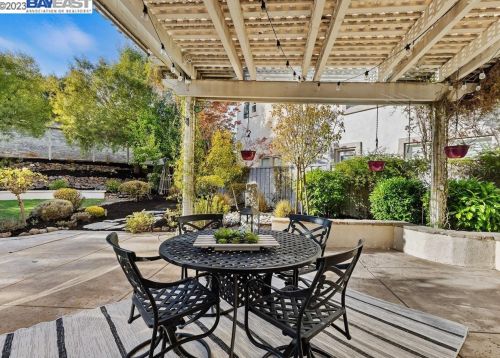 10864 Inspiration Cir, Pleasanton CA  94568-5562 exterior
