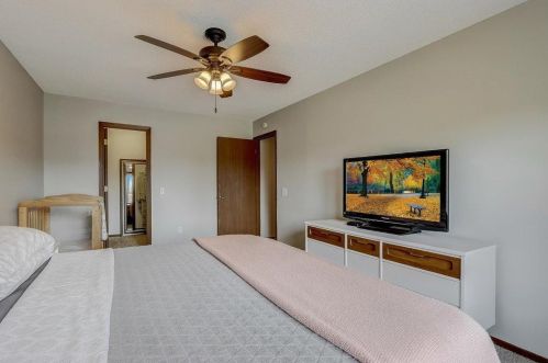 2862 Castleford Ct, Saint Paul MN  55125-3416 exterior